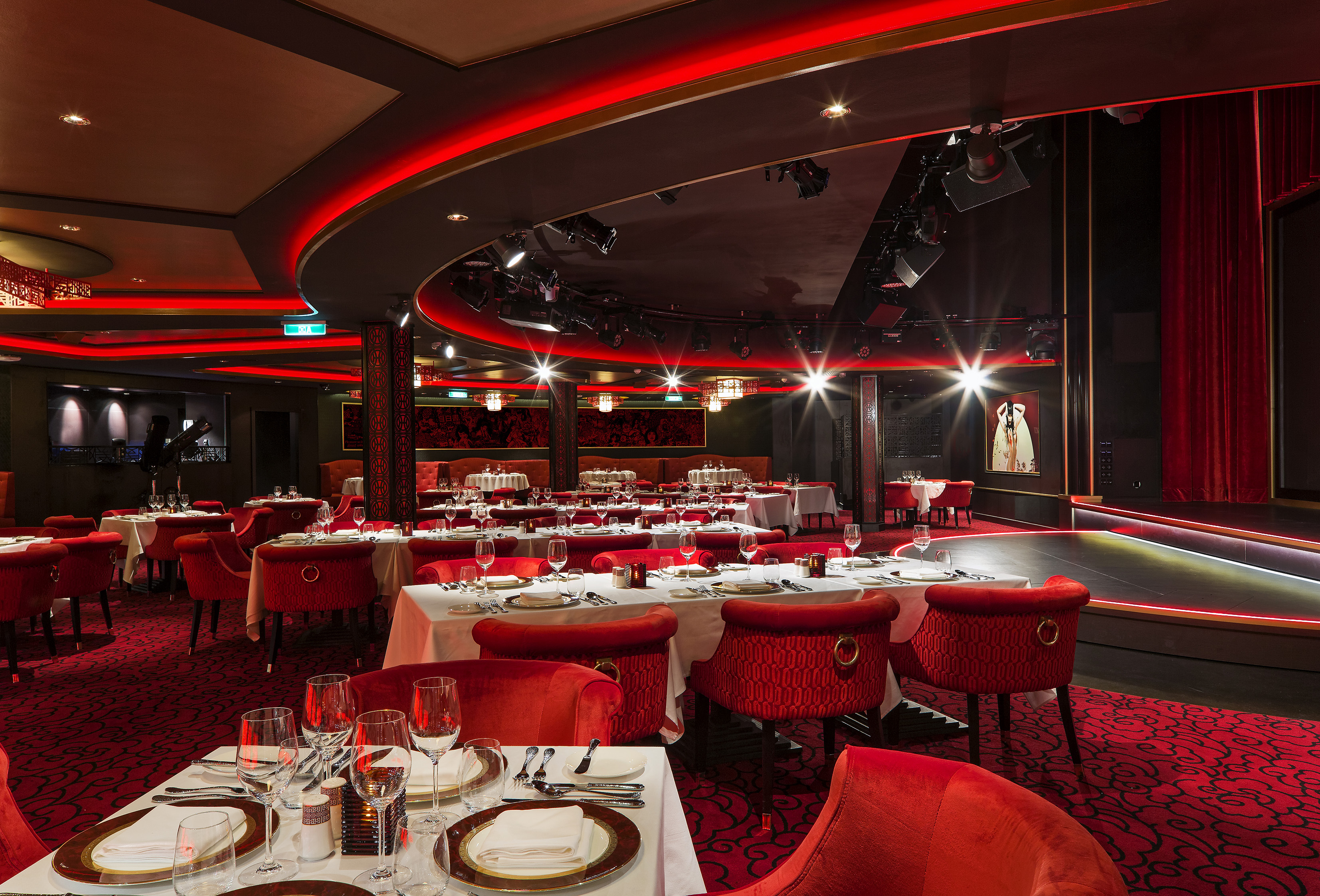 genting dream cruise interior